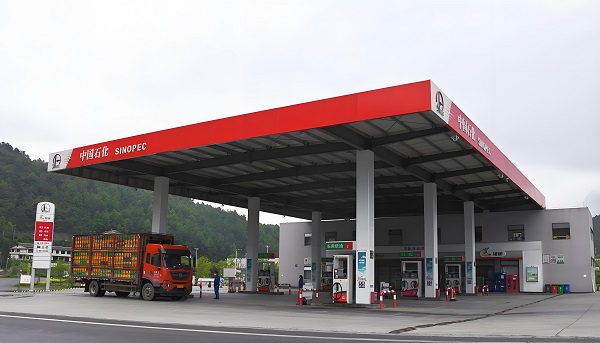 重庆加油站监控安装，筑牢加油站安全防线，专业监控安装为您保驾护航！